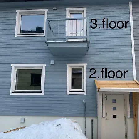 New Renovated Top Floor In Honningsvag, North Cape * Хоннингсвог