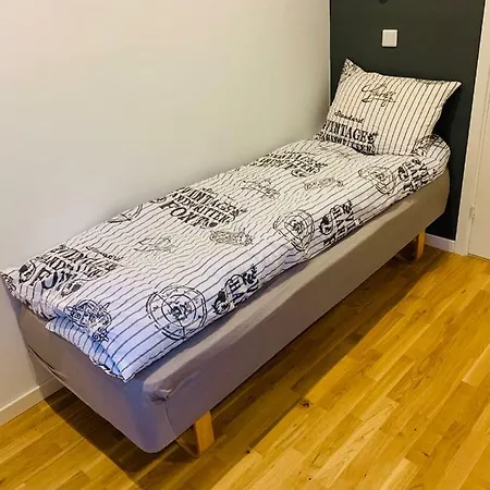 New Renovated Top Floor In Honningsvag, North Cape * Хоннингсвог